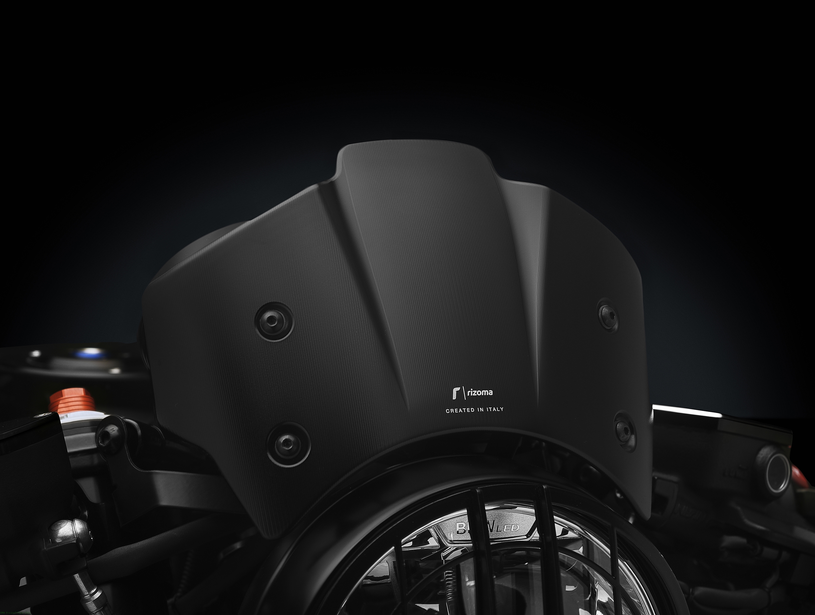 Aluminum Headlight Fairing by Rizoma BMW / R nineT Pure